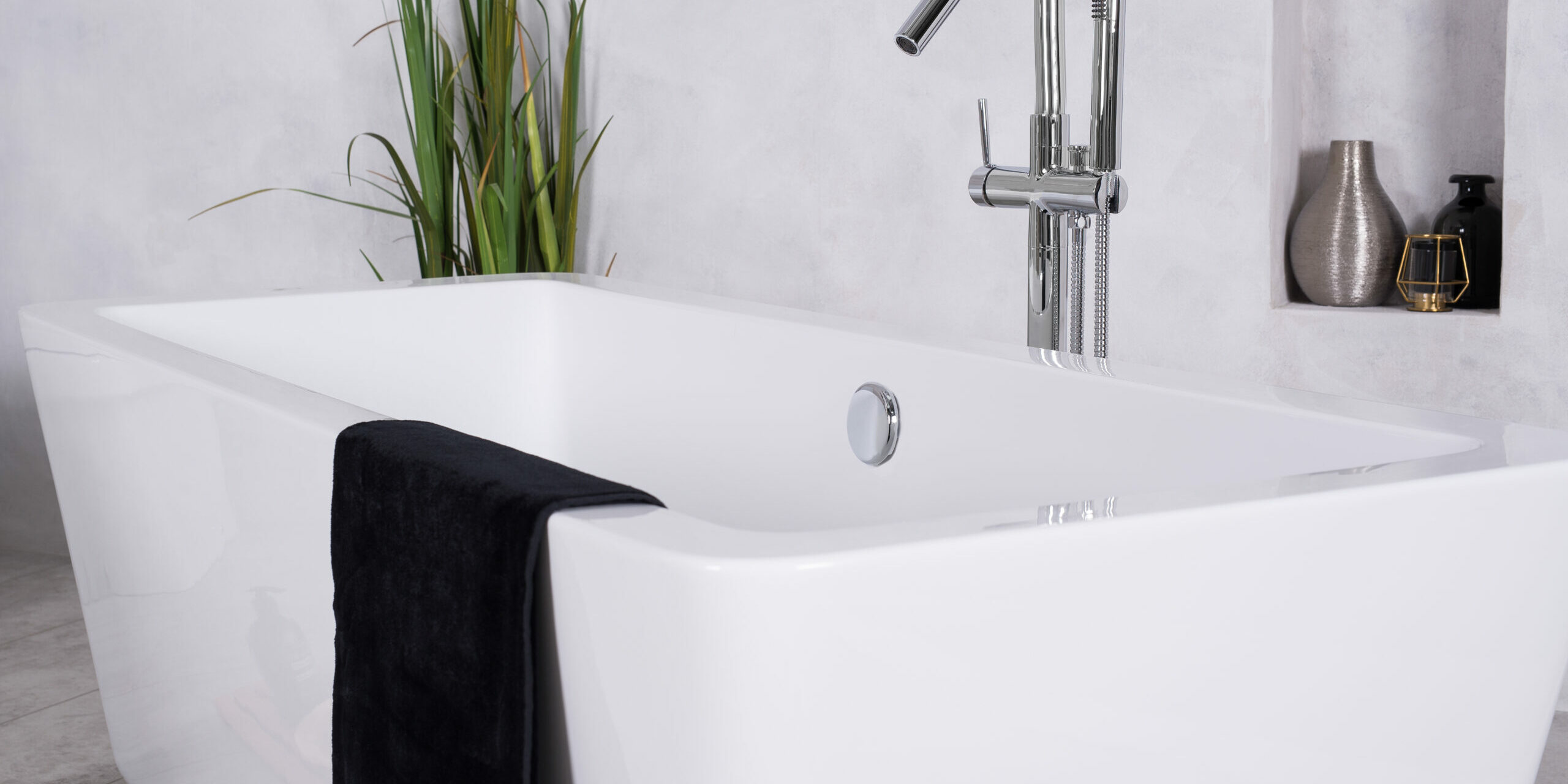 Baignoire ilot moderne choisir entre Douche ou baignoire